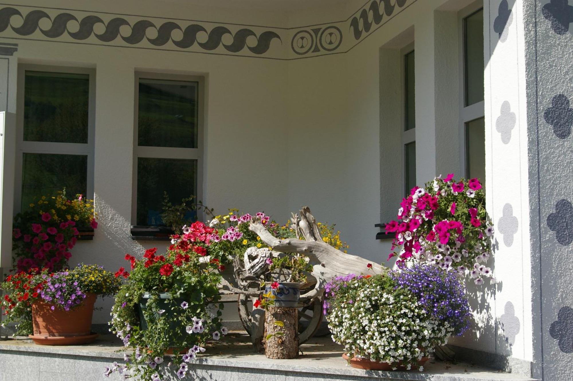 Gasthof Martha Nauders Exteriör bild